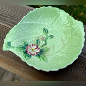 Vintage Carlton Ware Wild Rose leaf-shaped dish